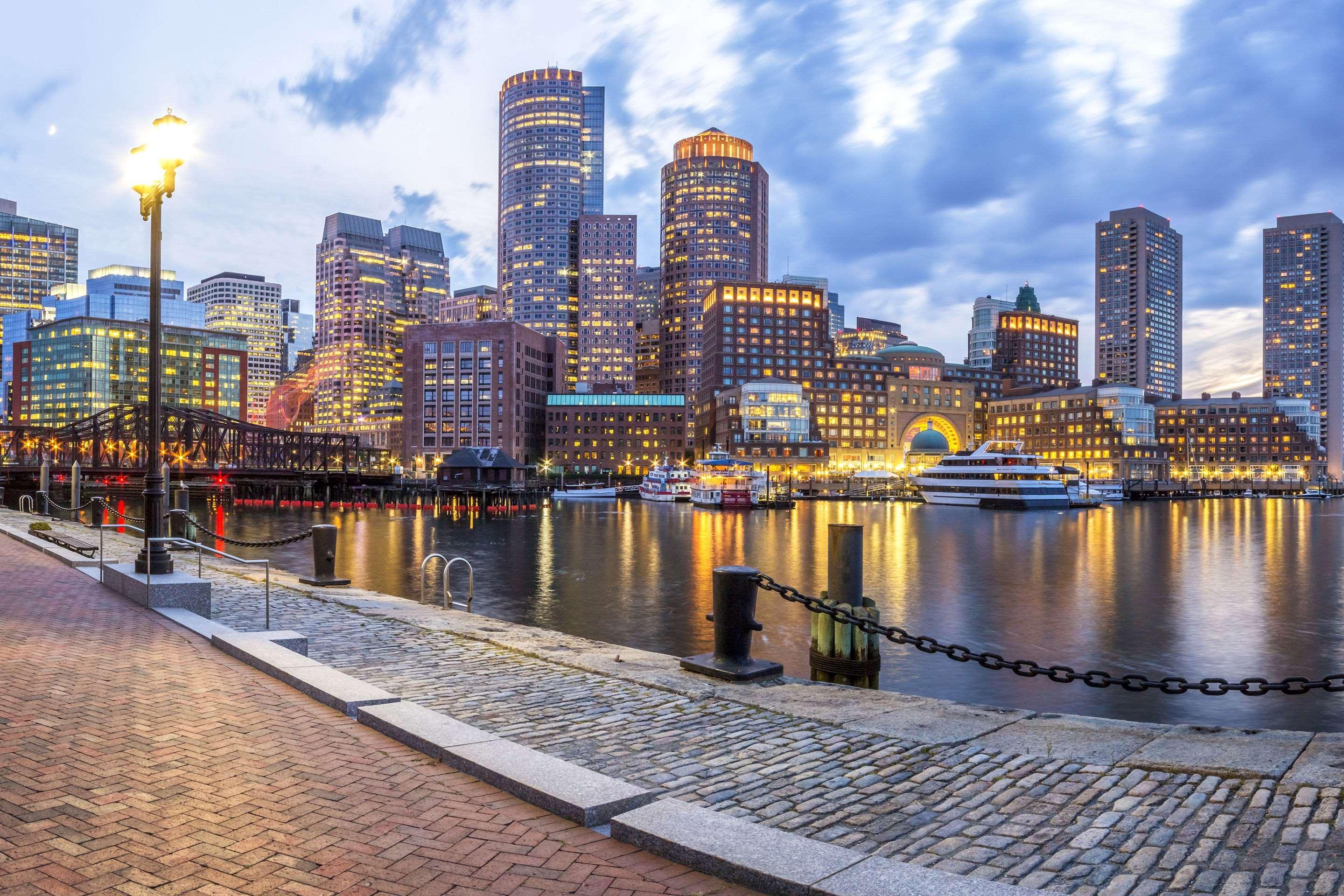 Cambria Hotel Boston Downtown - Seaport Екстериор снимка