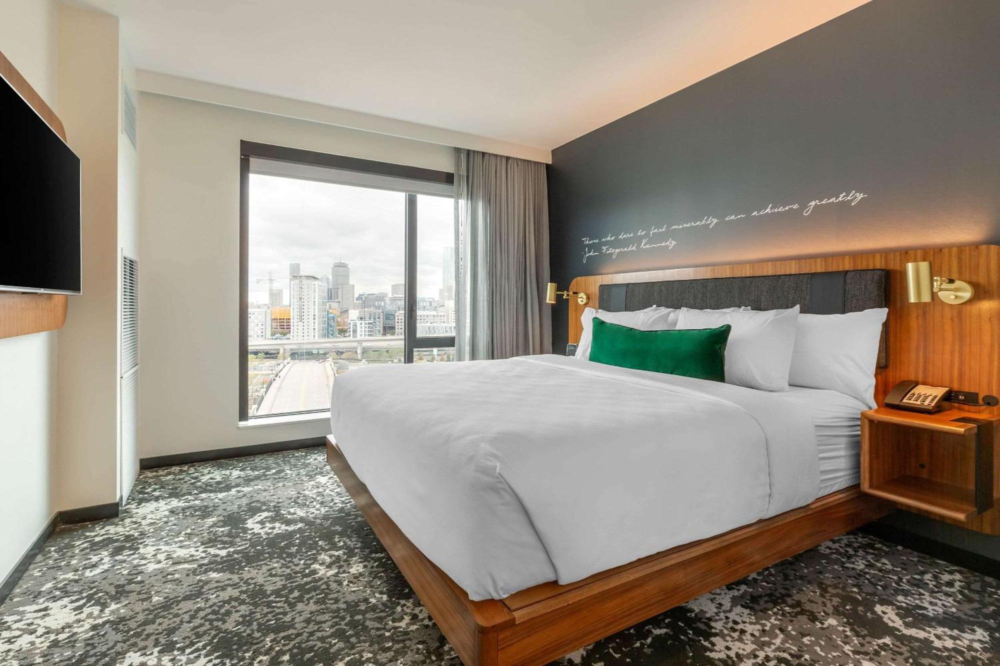 Cambria Hotel Boston Downtown - Seaport Екстериор снимка