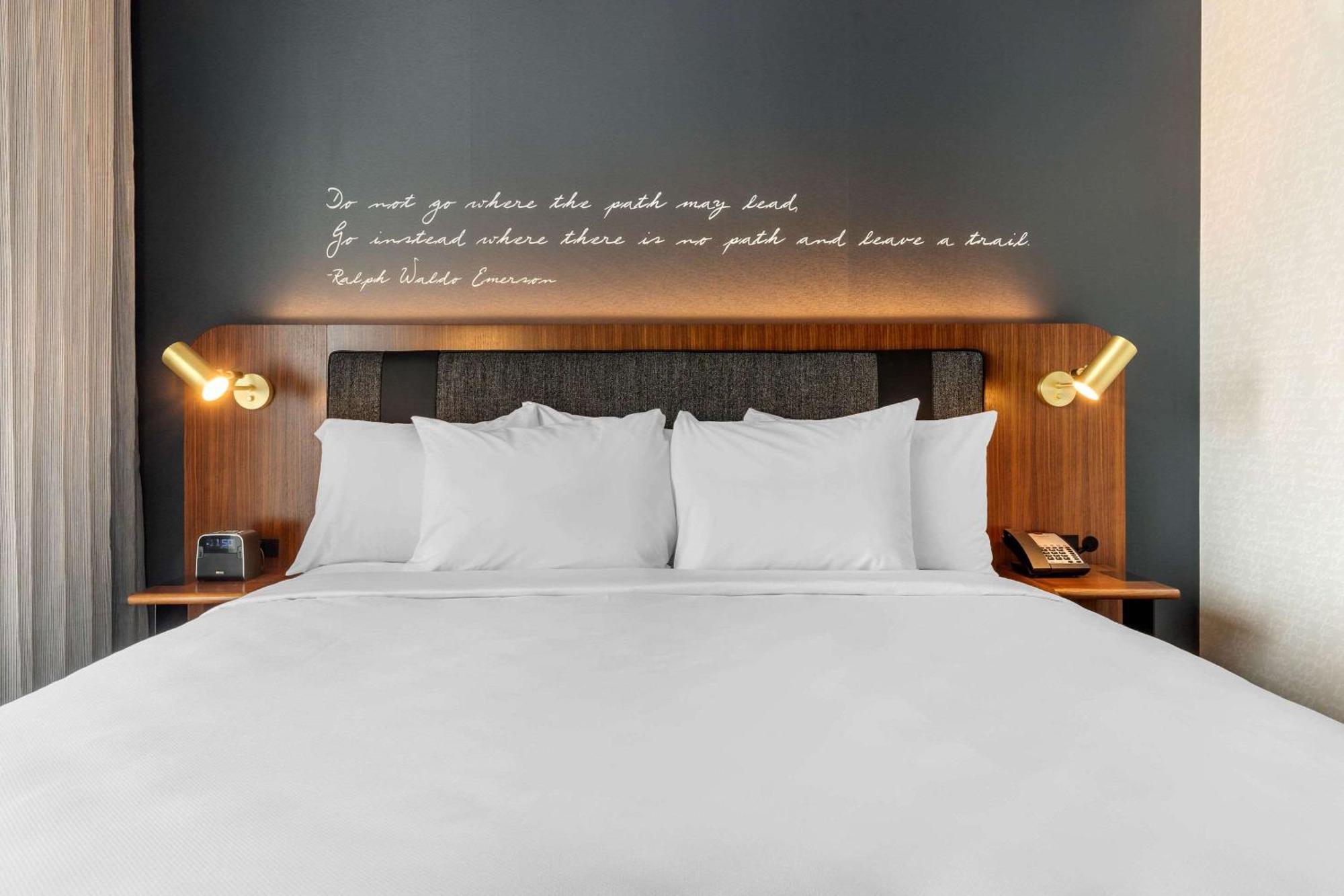Cambria Hotel Boston Downtown - Seaport Екстериор снимка